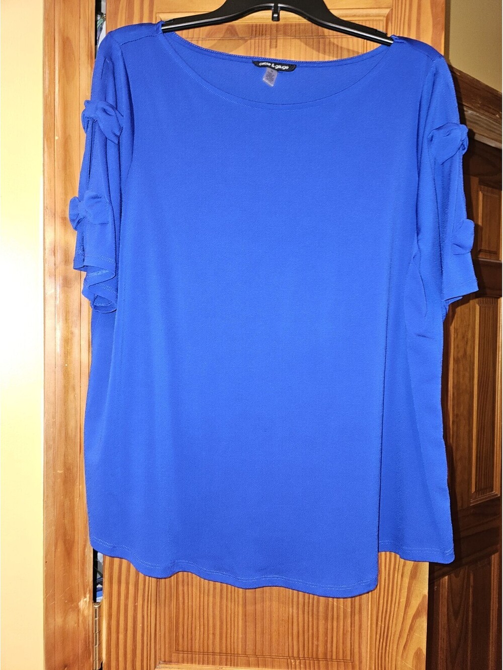 Cable & Gauge Womens Plus Royal Blue Top With Bows On Sleeve Size 1x